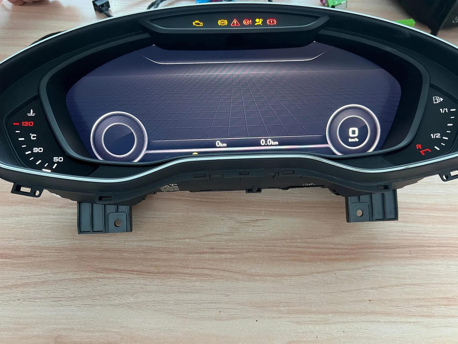 8W5 920 790 E — Virtual Cockpit لسيارات A4 B9 / A5 F5، 0 كم، SW 0417 لموديلات 2019–2020